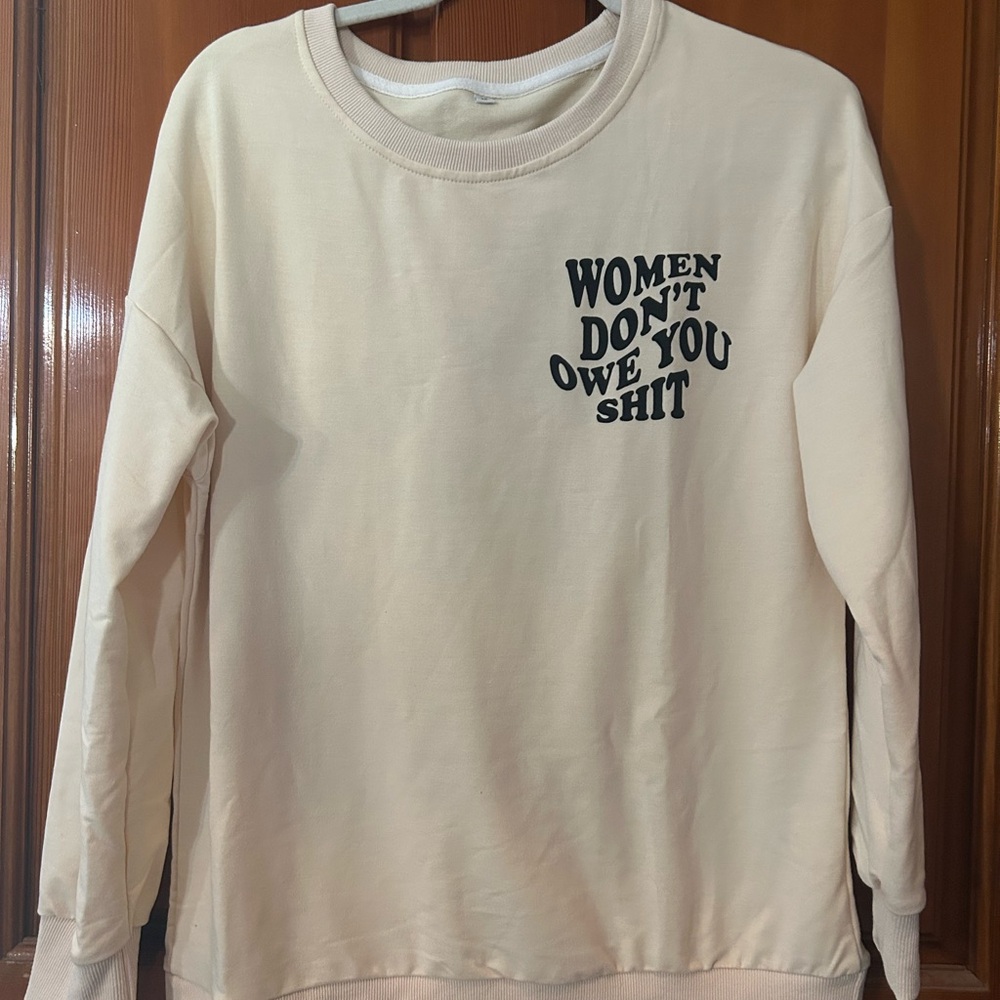 Cream Graphic Sweatshirt NWOT size medium